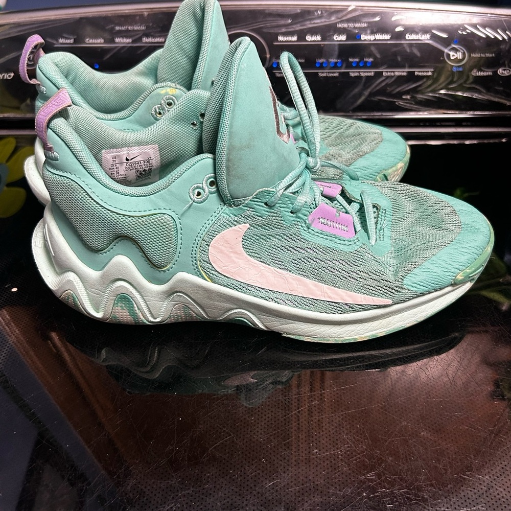 Nike Aqua Green Sneakers with White and Lavender Accents